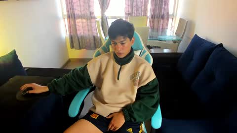 Snapshot of franco_rizzo01 chatting on 01.20.25 frank online show from 01.20.25