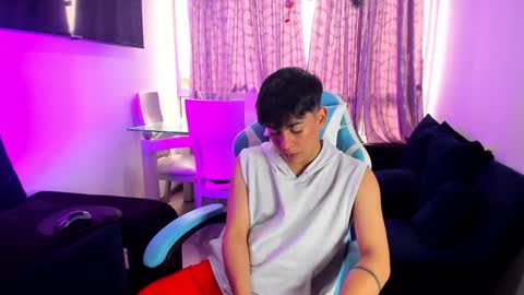 Snapshot of franco_rizzo01 chatting on 02.05.25 frank online show from 02.05.25