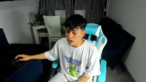 Snapshot of franco_rizzo01 chatting on 02.07.25 frank online show from 02.07.25