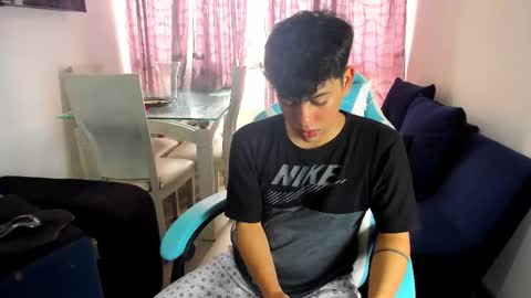 Snapshot of franco_rizzo01 chatting on 02.21.25 frank online show from 02.21.25