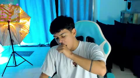 Snapshot of franco_rizzo01 chatting on 11.14.25 frank online show from 11.14.25