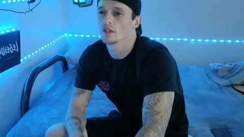 Snapshot of frankoafterdark chatting on 09.09.25 Franco online show from 09.09.25