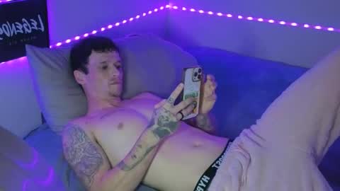 Snapshot of frankoafterdark chatting on 09.11.25 Franco online show from 09.11.25