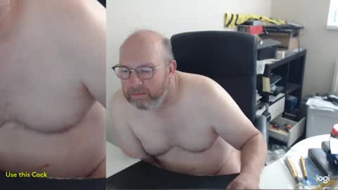 Snapshot of fransje_ chatting on 10.04.25 Fransje online show from 10.04.25