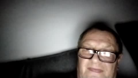 Snapshot of frauenfeind1 chatting on 12.24.24 Wolfi online show from 12.24.24