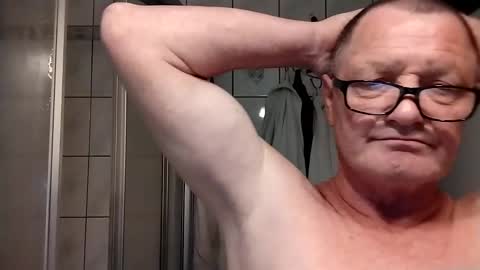 Snapshot of frauenfeind1 chatting on 03.03.25 Wolfi online show from 03.03.25