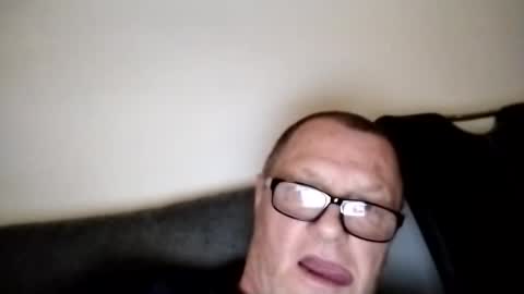 Snapshot of frauenfeind1 chatting on 03.05.25 Wolfi online show from 03.05.25