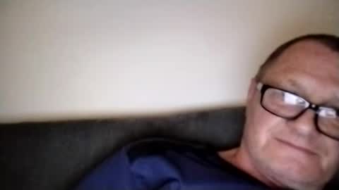 Snapshot of frauenfeind1 chatting on 03.10.25 Wolfi online show from 03.10.25