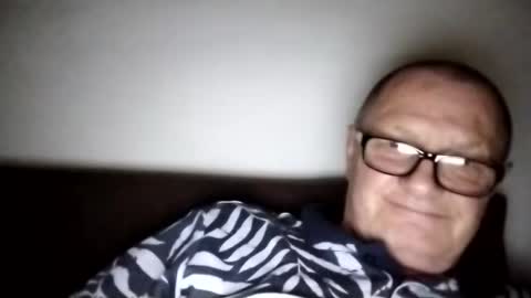 Snapshot of frauenfeind1 chatting on 09.10.25 Wolfi online show from 09.10.25