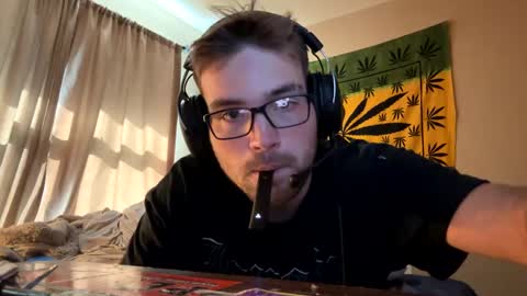 Snapshot of freezeskiii chatting on 09.16.25 freezeskiii online show from 09.16.25