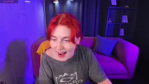 Snapshot of freirene chatting on 10.12.25 Freirene online show from 10.12.25