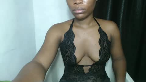 frekkymorelle online show from 02.05.25