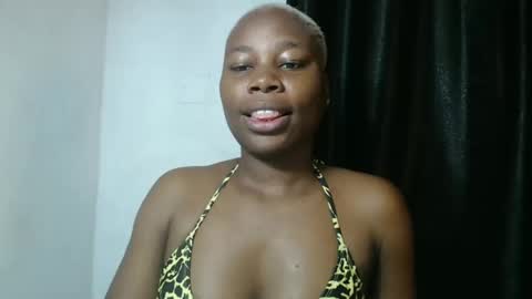 frekkymorelle online show from 02.10.25