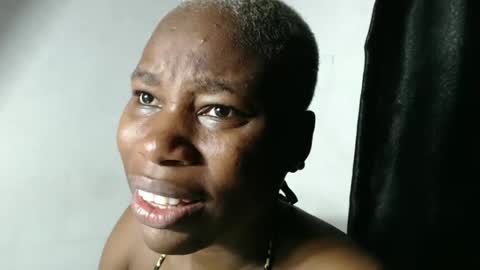 frekkymorelle online show from 02.19.25