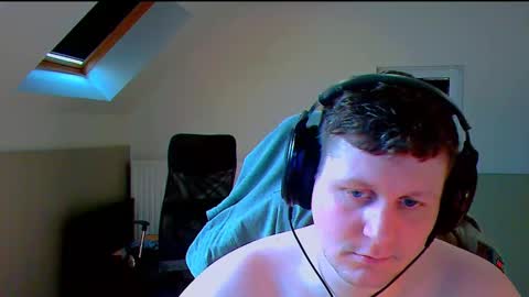 Snapshot of frenchfrieswithmayo chatting on 09.20.25 French fries online show from 09.20.25