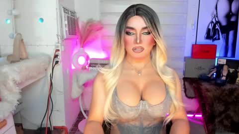 Snapshot of freya_lovestocum chatting on 09.09.25 Miss Frea  online show from 09.09.25