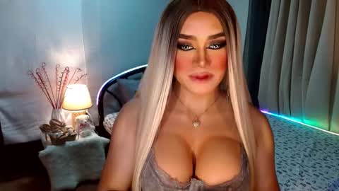 Snapshot of freya_lovestocum chatting on 10.06.25 Miss Frea  online show from 10.06.25