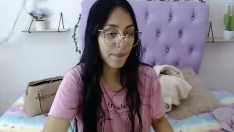 Snapshot of freyja_01 chatting on 11.05.25 Freyja online show from 11.05.25