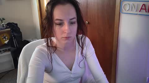 Snapshot of freythegemini chatting on 12.18.24 FreyaTheGemini online show from 12.18.24