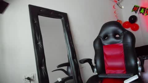 frida_morgan72 online show from 10.05.25