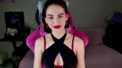 Snapshot of fridacure chatting on 12.18.24 Frida online show from 12.18.24