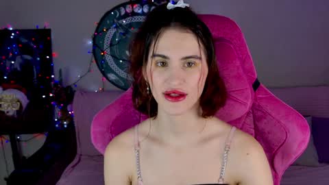 Snapshot of fridacure chatting on 12.19.24 Frida online show from 12.19.24