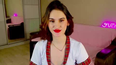 Snapshot of fridacure chatting on 01.19.25 Frida online show from 01.19.25