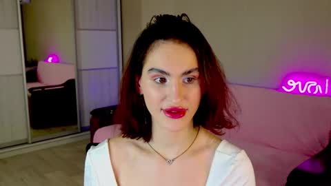 Snapshot of fridacure chatting on 01.26.25 Frida online show from 01.26.25