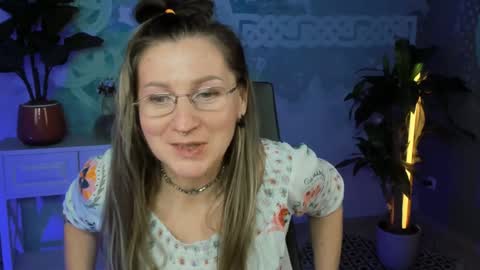 Snapshot of fridatander chatting on 01.16.25 Frida Tander online show from 01.16.25