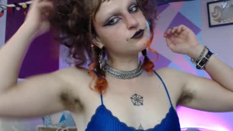 Snapshot of friskyflowers chatting on 09.27.25 cherry online show from 09.27.25