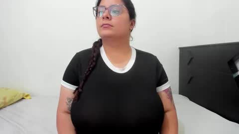 Snapshot of fromheaven_ chatting on 09.19.25 Lucy online show from 09.19.25