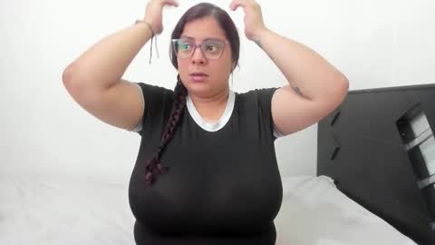 Snapshot of fromheaven_ chatting on 10.28.25 Lucy online show from 10.28.25