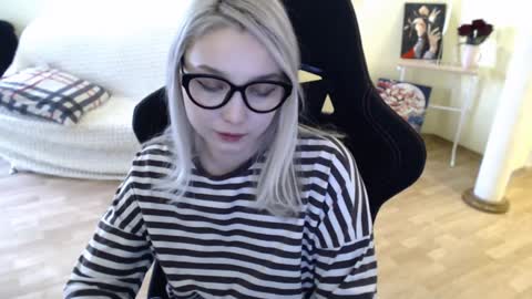 Snapshot of fromsun_forsoul chatting on 02.06.25 Lilith online show from 02.06.25