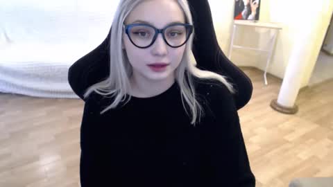 Snapshot of fromsun_forsoul chatting on 02.17.25 Lilith online show from 02.17.25