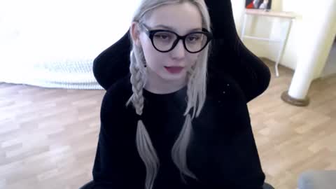 Snapshot of fromsun_forsoul chatting on 02.17.25 Lilith online show from 02.17.25