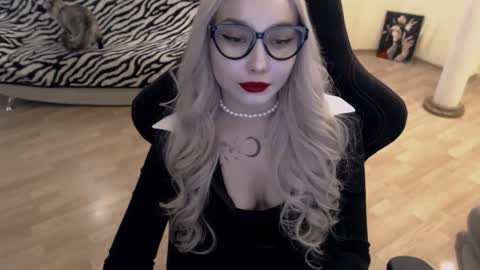 Snapshot of fromsun_forsoul chatting on 09.12.25 Lilith online show from 09.12.25