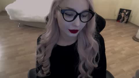 Snapshot of fromsun_forsoul chatting on 09.29.25 Lilith online show from 09.29.25