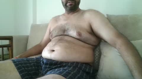Snapshot of fruti_loops chatting on 12.24.24 fruti loops  Bull online show from 12.24.24