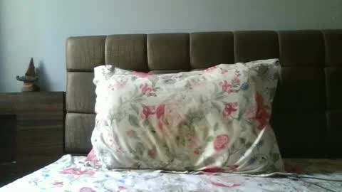 Snapshot of fruti_loops chatting on 02.15.25 fruti loops  Bull online show from 02.15.25