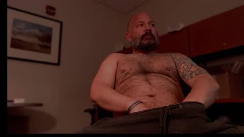 Snapshot of fuckadilf chatting on 01.28.25 fuckadilf online show from 01.28.25