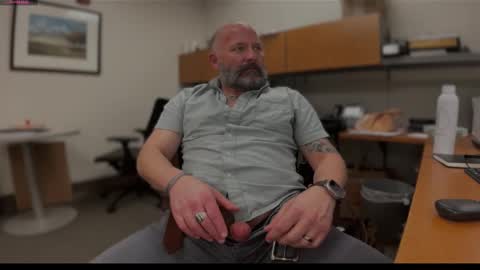 Snapshot of fuckadilf chatting on 02.11.25 fuckadilf online show from 02.11.25