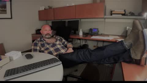 Snapshot of fuckadilf chatting on 02.19.25 fuckadilf online show from 02.19.25