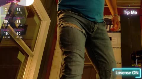 Snapshot of fuckadilf chatting on 09.28.25 fuckadilf online show from 09.28.25