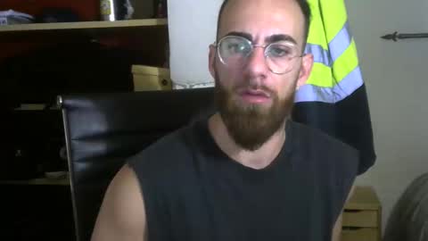 Snapshot of fuerte440 chatting on 11.17.25 fuerte440 online show from 11.17.25