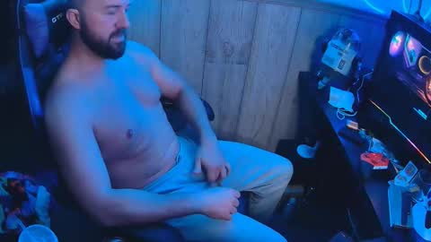 Snapshot of fufupop chatting on 10.25.25 fufupop online show from 10.25.25