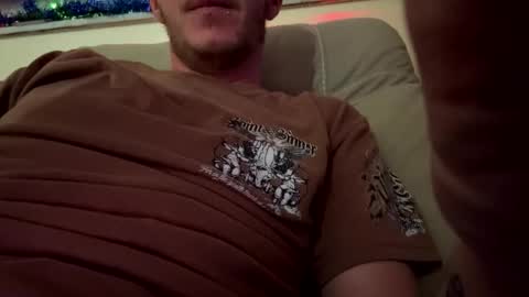 Snapshot of fun205075 chatting on 11.30.25 fun205075 online show from 11.30.25