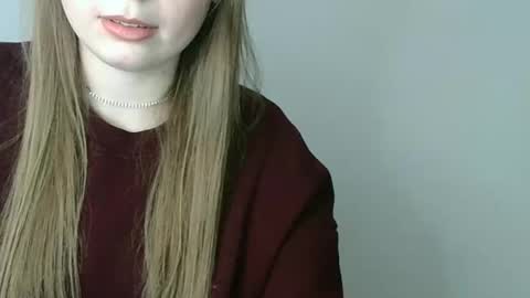 Snapshot of funemma000 chatting on 11.27.25 Emma online show from 11.27.25