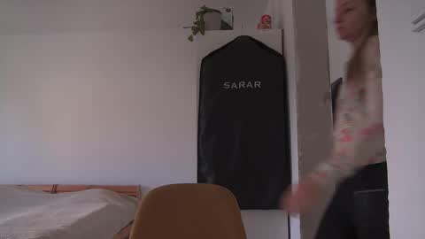 Snapshot of funservice chatting on 11.11.25 funservice online show from 11.11.25