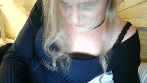 Snapshot of funtimetgirl chatting on 09.29.25 Jessie Love online show from 09.29.25