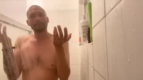 Snapshot of fvvkboyy chatting on 02.01.25 fvvkboyy online show from 02.01.25